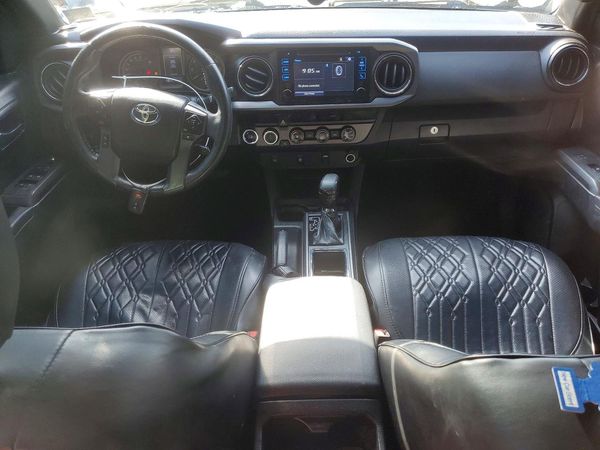 2017 TOYOTA TACOMA