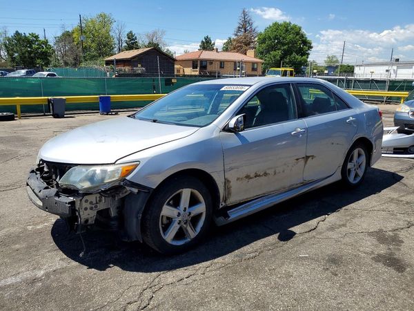 2012 TOYOTA CAMRY