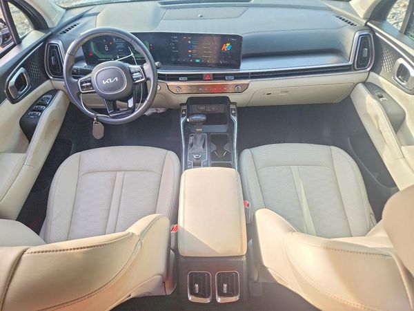 2025 KIA SORENTO