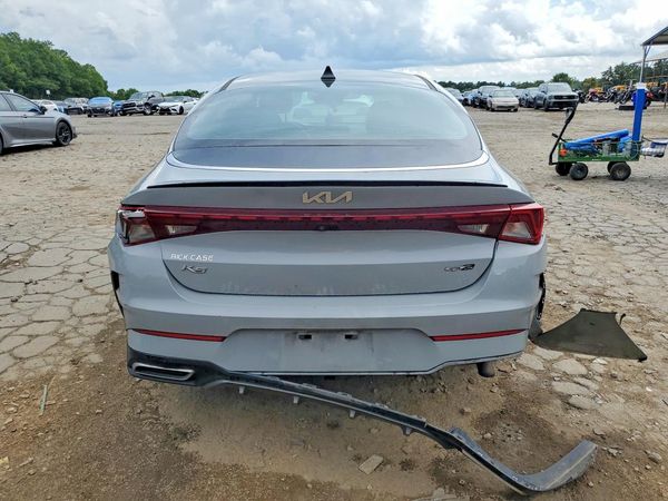 2022 KIA K5
