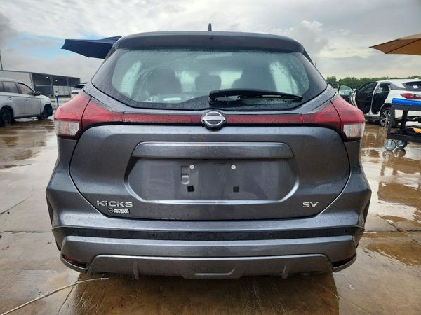 2022 NISSAN KICKS SV