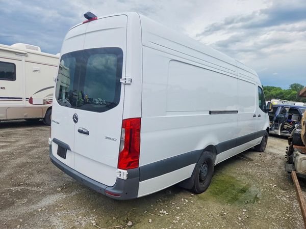 2024 MERCEDES-BENZ SPRINTER 907 (VS30)