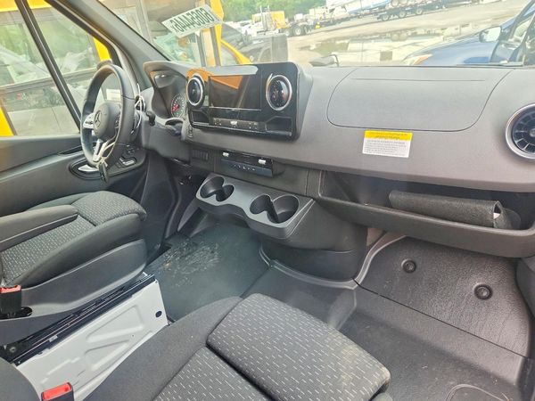 2024 MERCEDES-BENZ SPRINTER 907 (VS30)