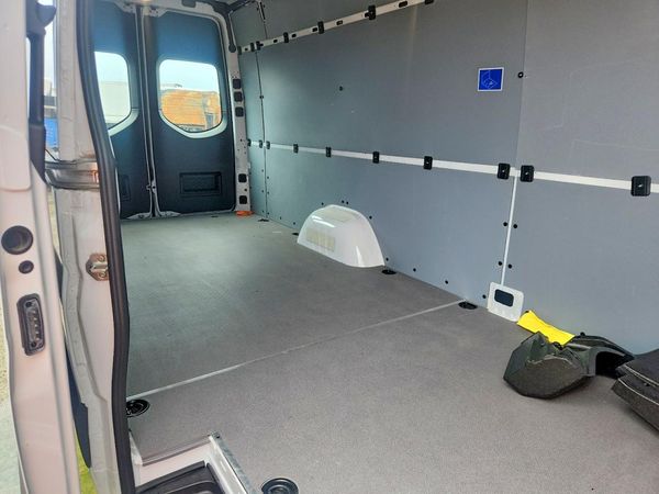 2024 MERCEDES-BENZ SPRINTER 907 (VS30)