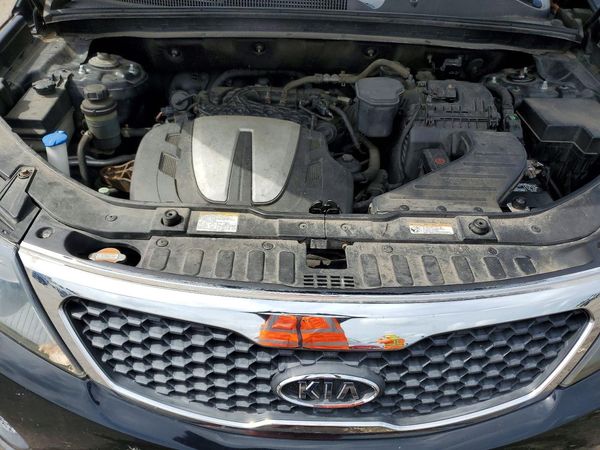 2013 KIA SORENTO Base / LX