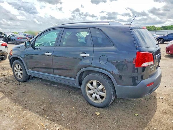 2013 KIA SORENTO Base / LX