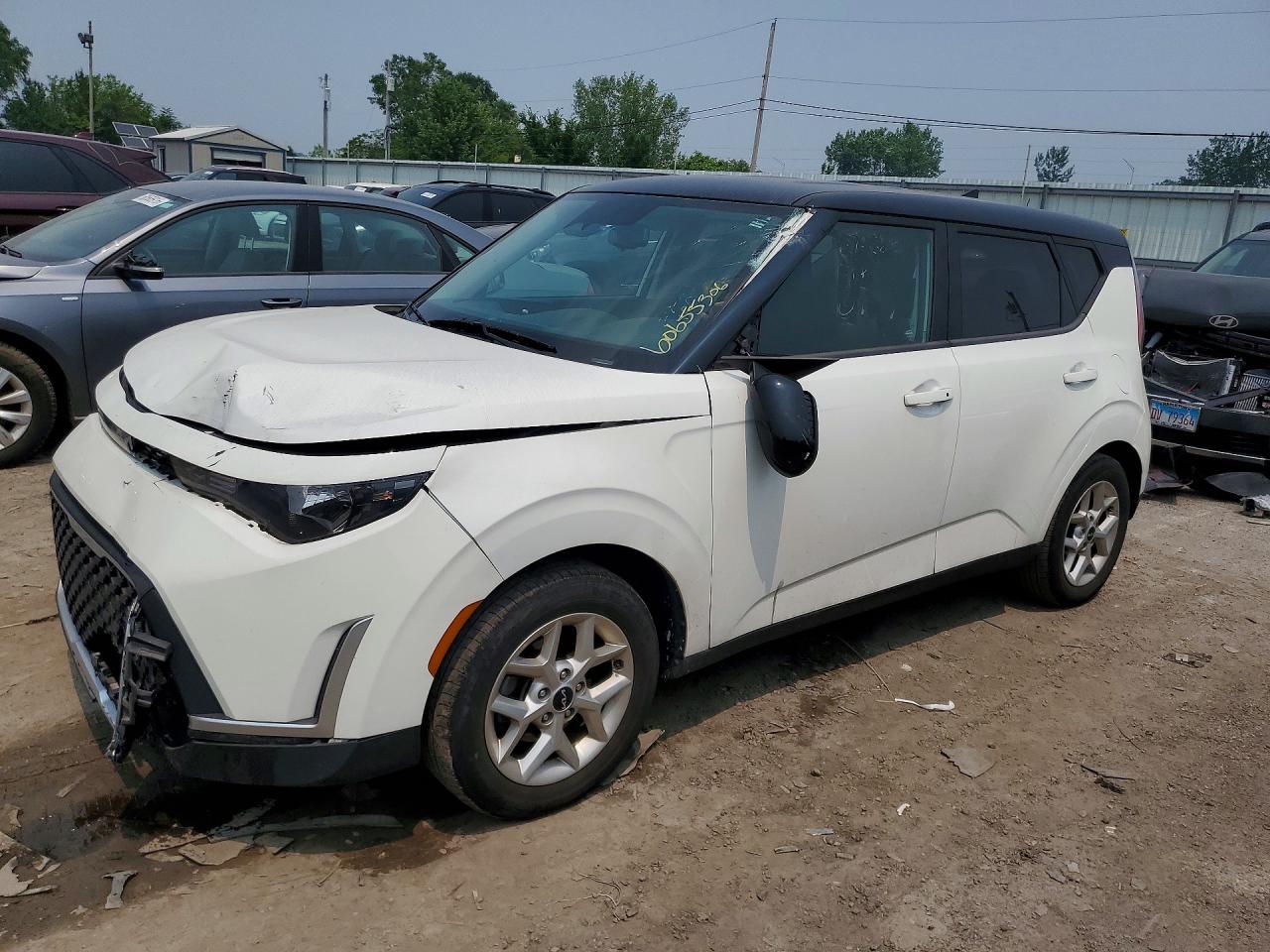 2023 KIA SOUL LX, S