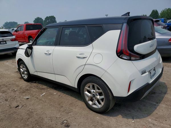 2023 KIA SOUL LX, S