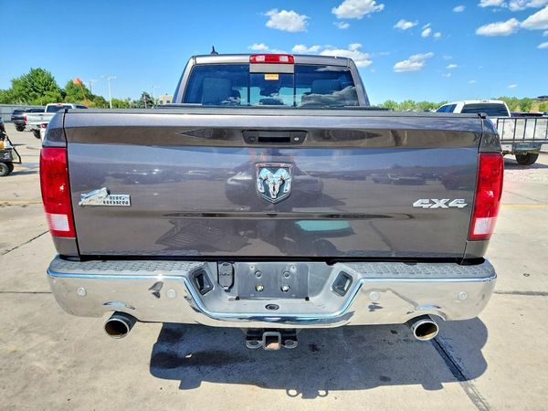 2015 RAM 1500 SLT