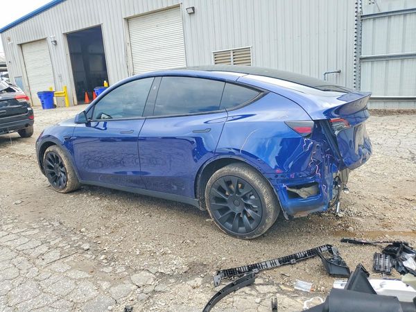 2024 TESLA MODEL Y