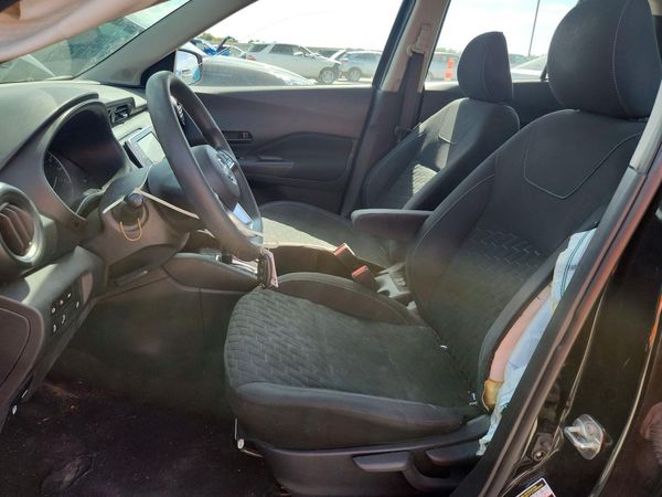 2021 NISSAN KICKS S
