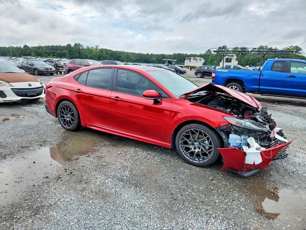 2025 TOYOTA CAMRY