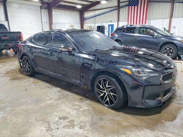 2022 KIA STINGER GT-Line