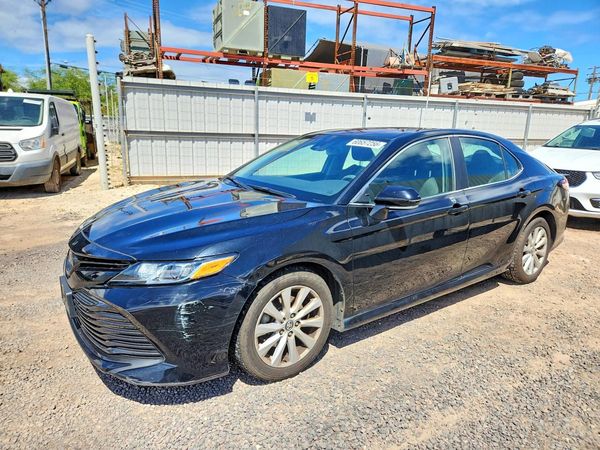 2019 TOYOTA CAMRY L/LE/SE/XLE — Front 3/4