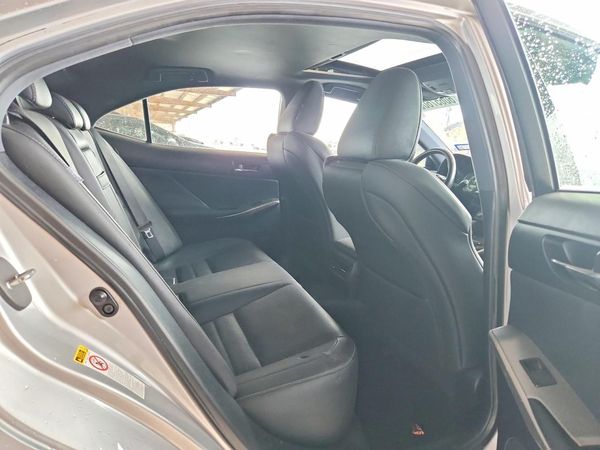 2015 LEXUS IS