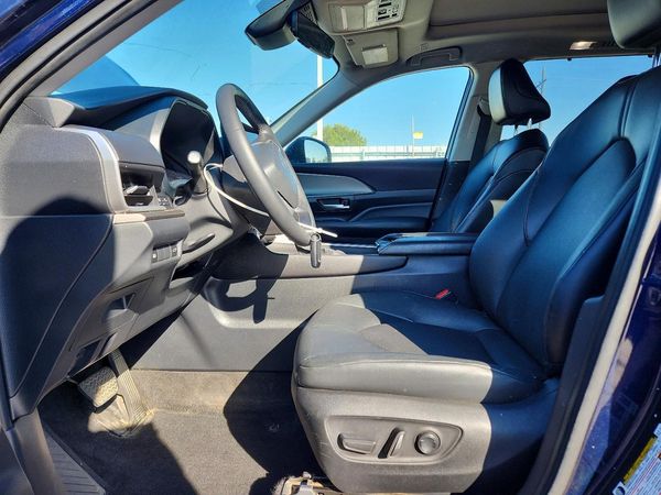 2024 TOYOTA GRAND HIGHLANDER