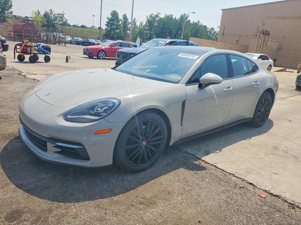 2017 PORSCHE PANAMERA Base (2WD), 4 (4WD)