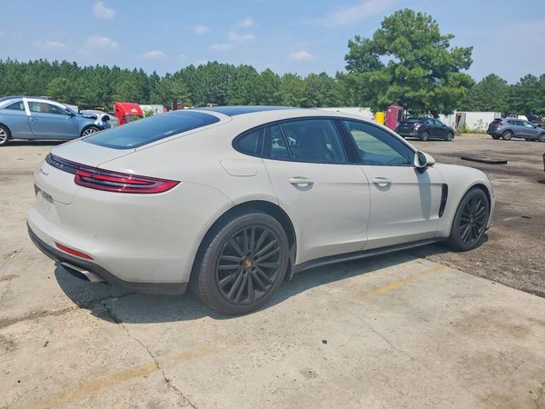 2017 PORSCHE PANAMERA Base (2WD), 4 (4WD)