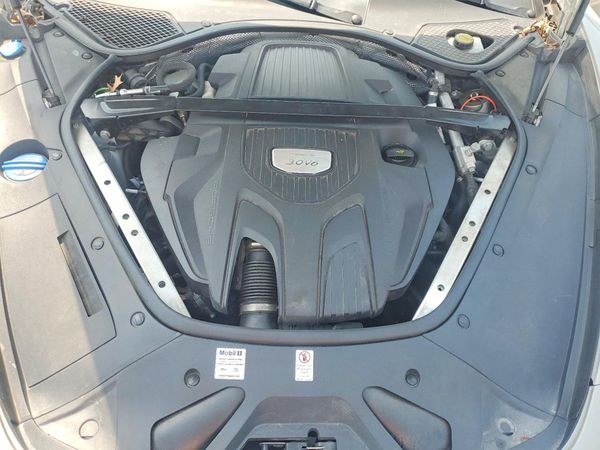 2017 PORSCHE PANAMERA Base (2WD), 4 (4WD)