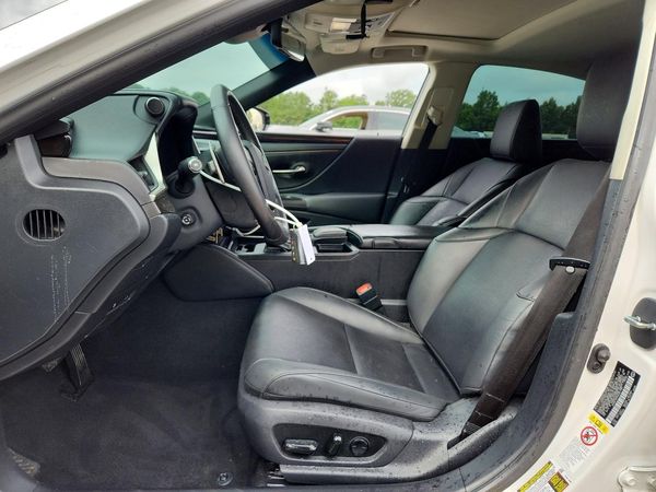 2019 LEXUS ES 350