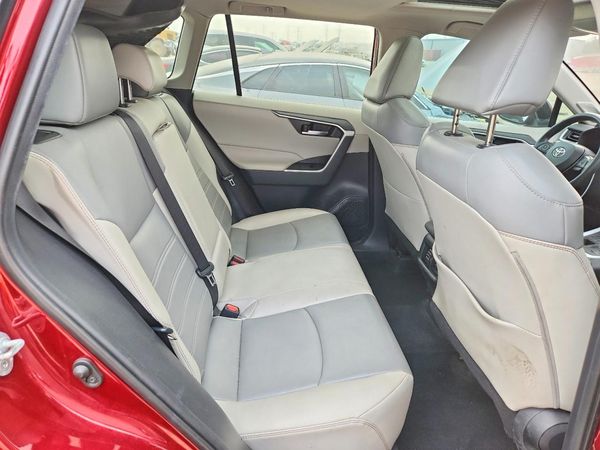 2021 TOYOTA RAV4 XLE Premium