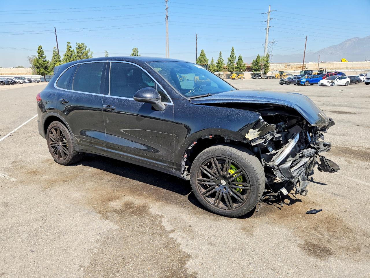 2016 PORSCHE CAYENNE