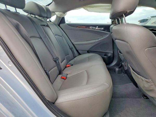 2012 HYUNDAI SONATA
