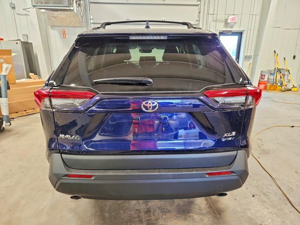 2025 TOYOTA RAV4 XLE — DIRR