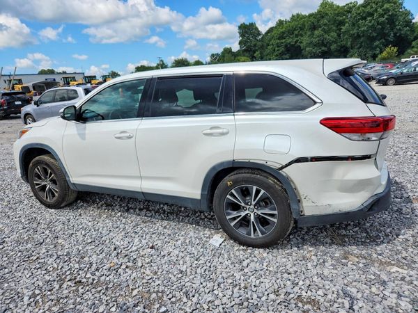 2019 TOYOTA HIGHLANDER LE