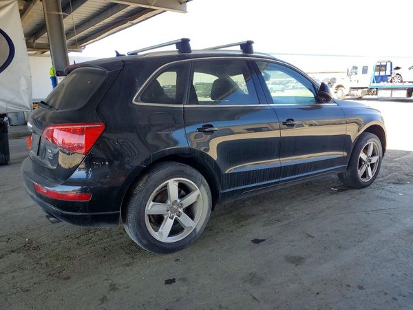 2012 AUDI Q5 Premium Plus