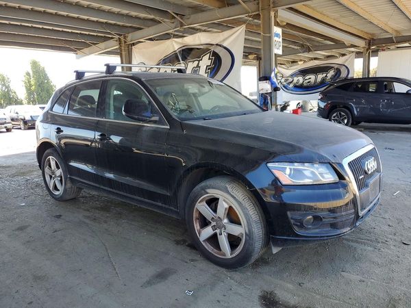 2012 AUDI Q5 Premium Plus