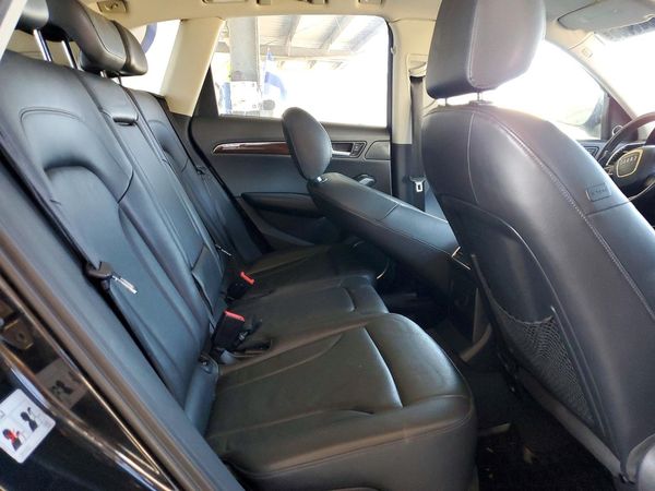 2012 AUDI Q5 Premium Plus