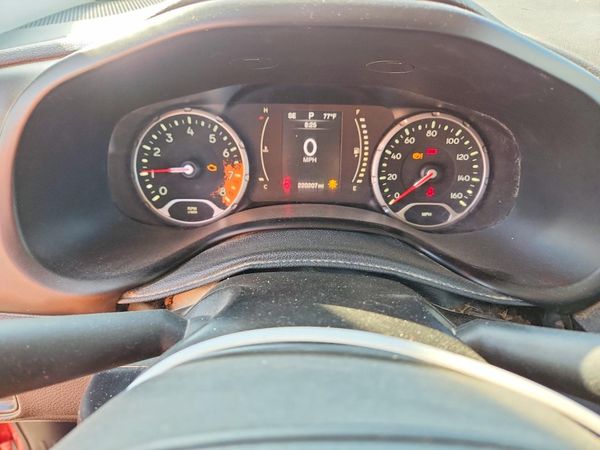 2015 JEEP RENEGADE LATITUDE 4X2