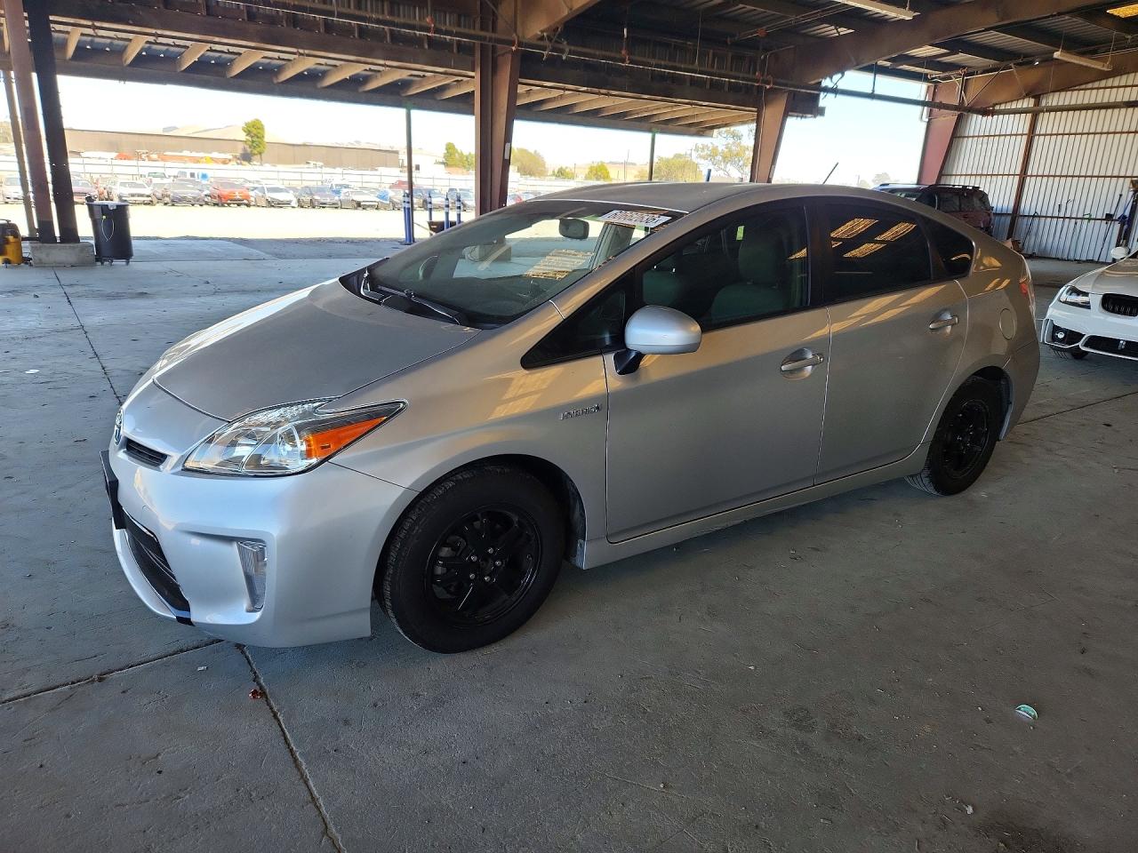2015 TOYOTA PRIUS