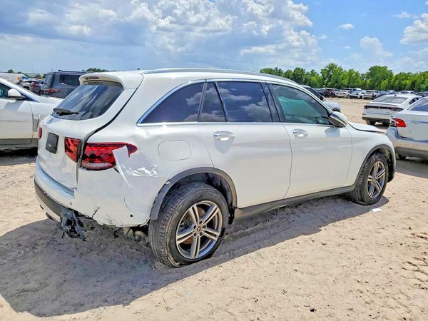 2022 MERCEDES-BENZ GLC GLC300