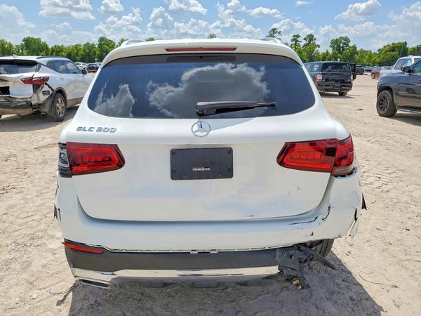 2022 MERCEDES-BENZ GLC GLC300