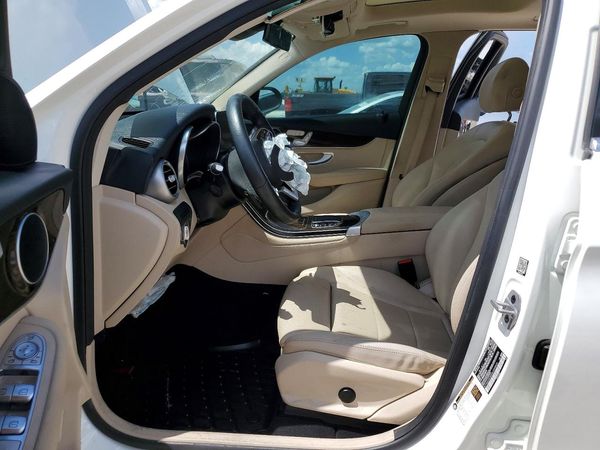 2022 MERCEDES-BENZ GLC GLC300