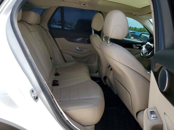 2022 MERCEDES-BENZ GLC GLC300