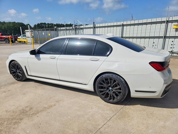 2021 BMW 740