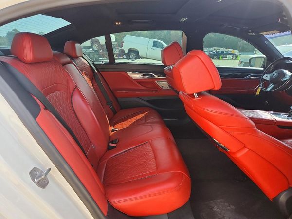 2021 BMW 740