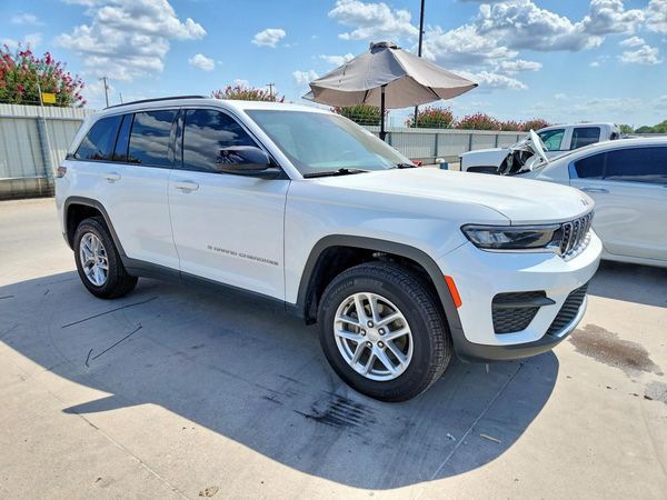 2025 JEEP GRAND CHEROKEE Laredo, Altitude