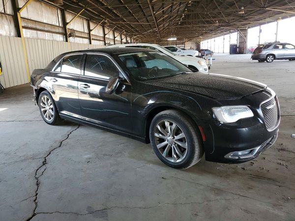 2018 CHRYSLER 300