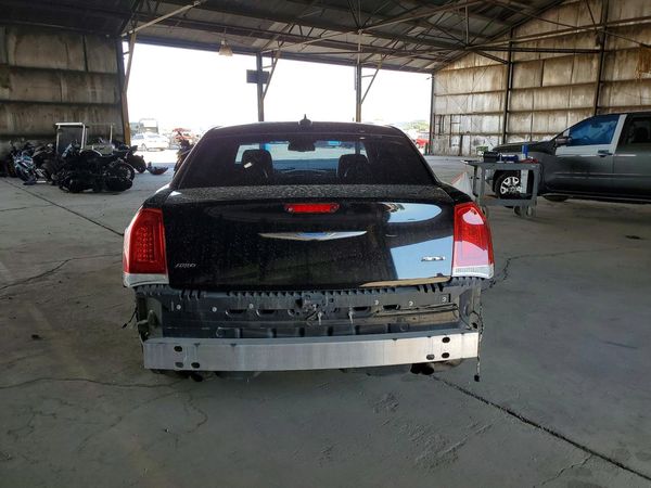 2018 CHRYSLER 300