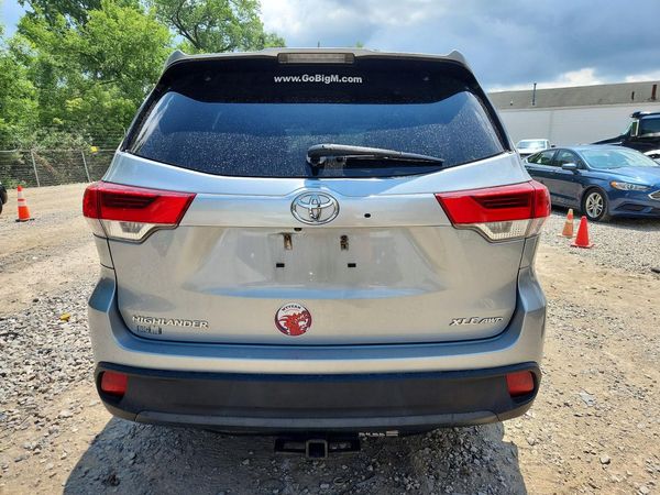 2017 TOYOTA HIGHLANDER