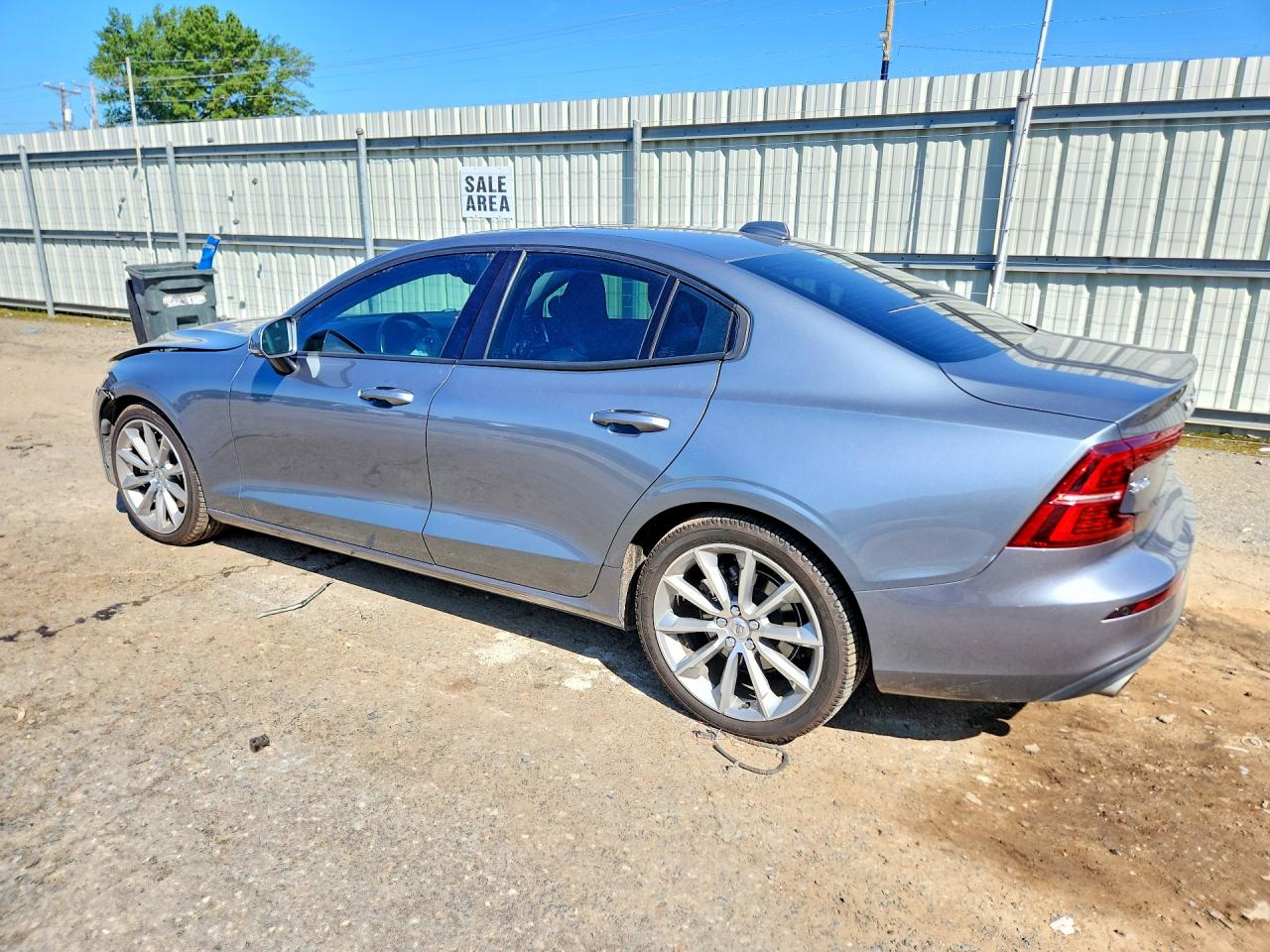 2020 VOLVO S60 Momentum
