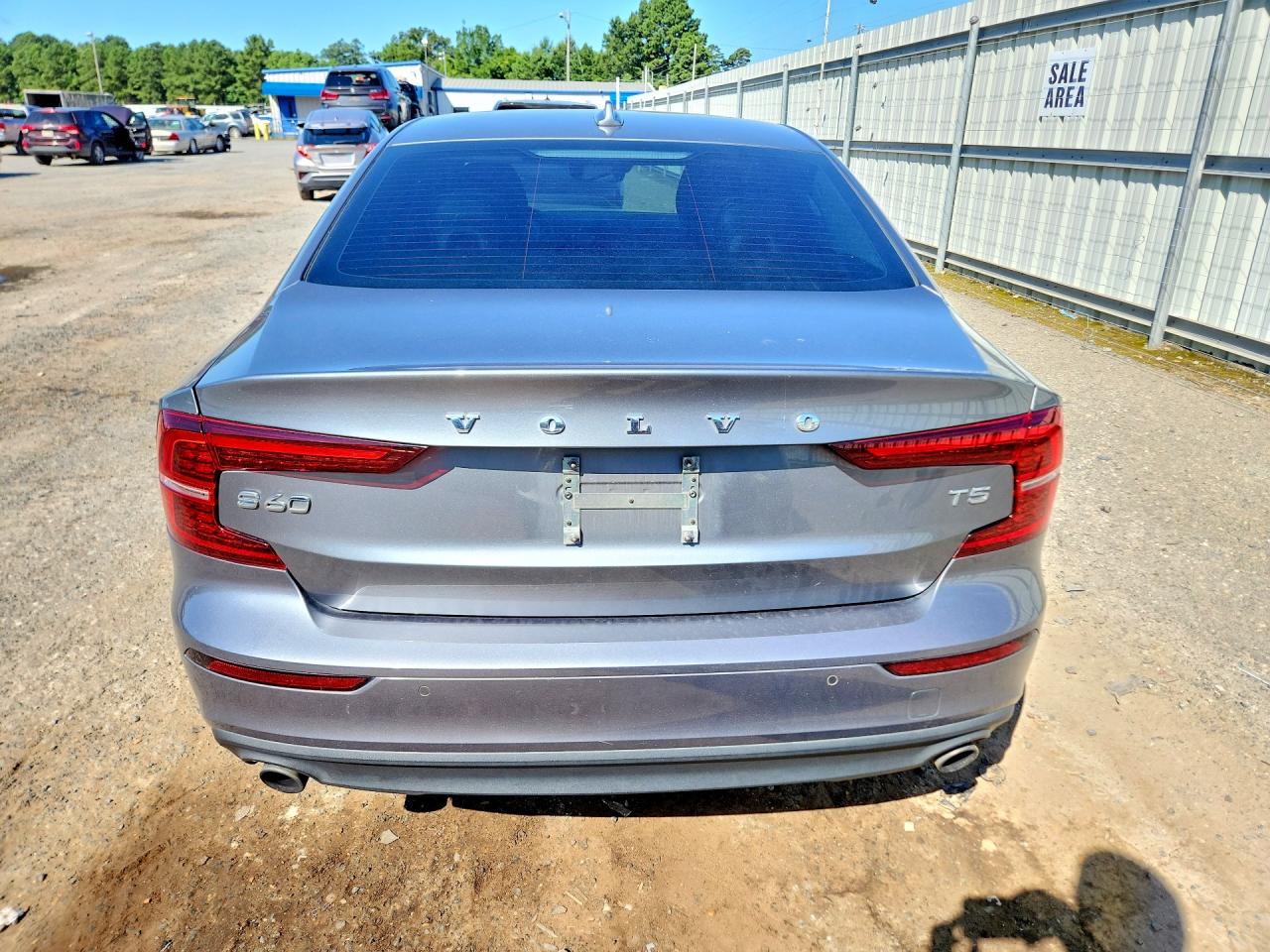 2020 VOLVO S60 Momentum