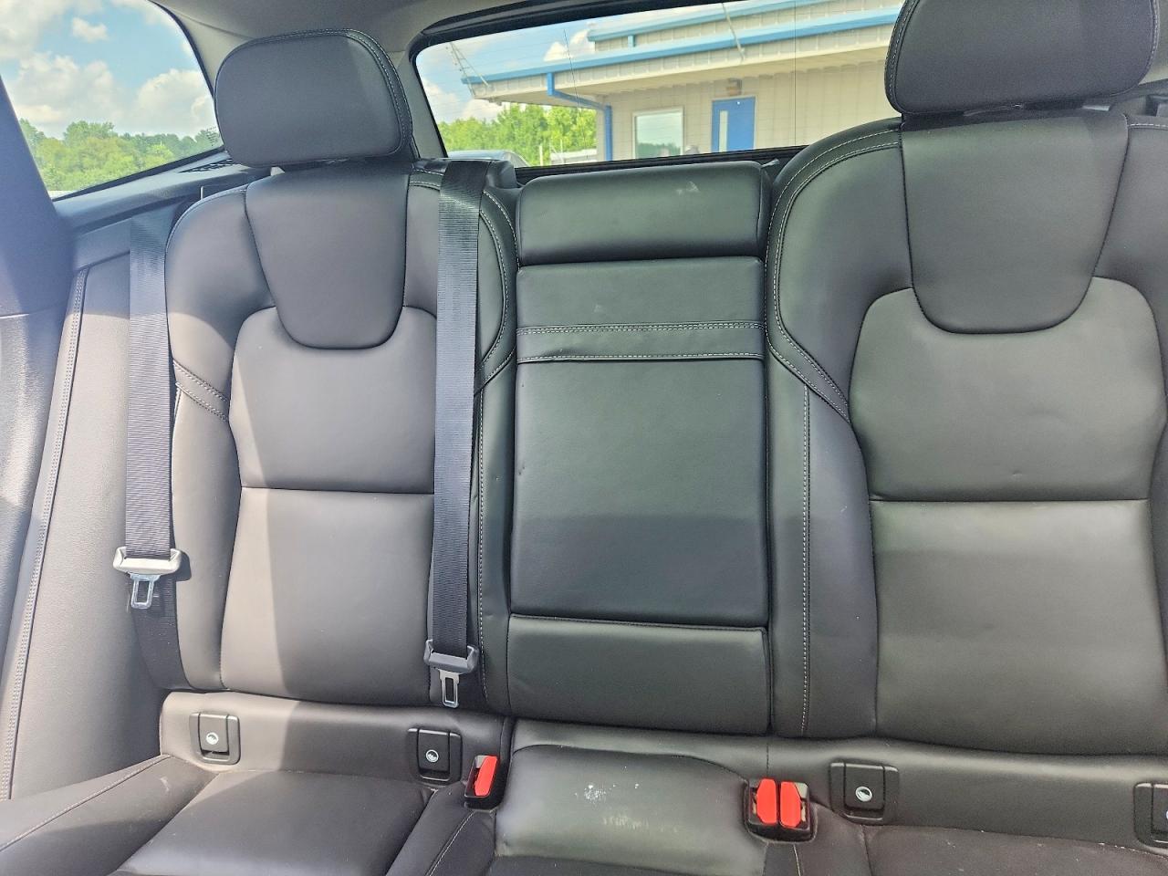 2021 VOLVO XC60 Inscription