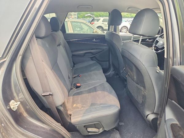 2019 KIA SORENTO L, LX, S