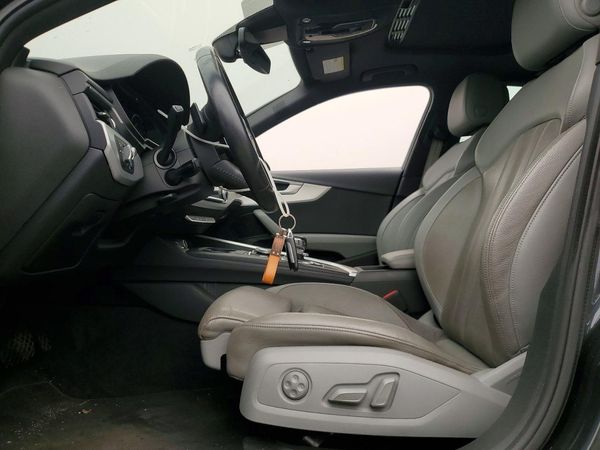 2017 AUDI A4 quattro Prestige