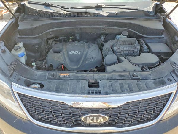 2014 KIA SORENTO Base/ LX